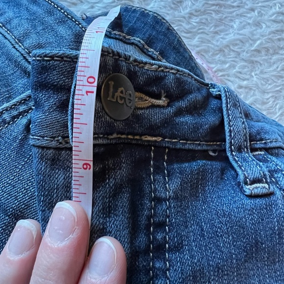 LEE regular fit denim capris mid rise - Picture 8 of 9